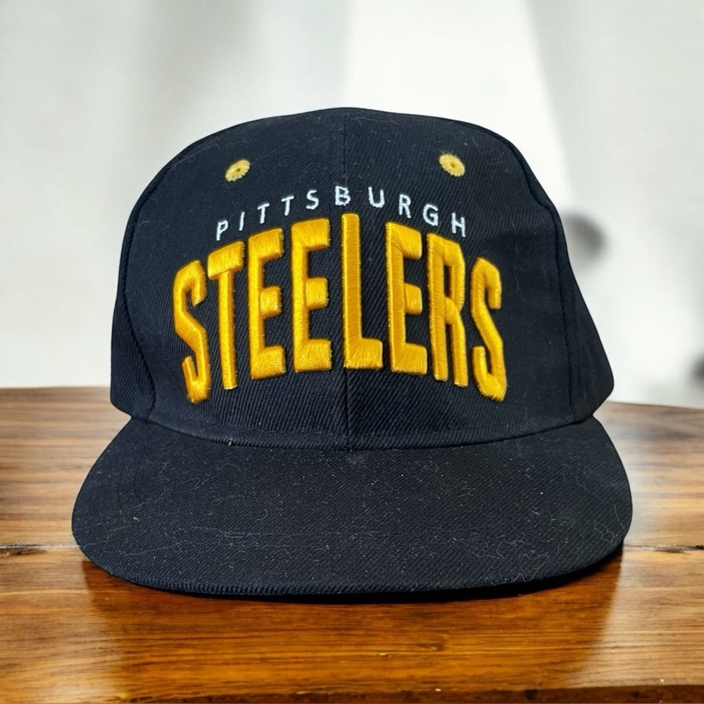 Budweiser PITTSBURGH STEELERS NFL (Adjustable Snap Back) Cap